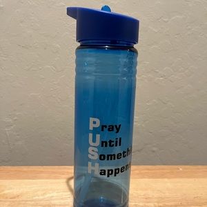 NWOT 24OZ Inspirational water bottle